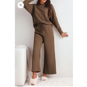 Brown textured set (pants and top)